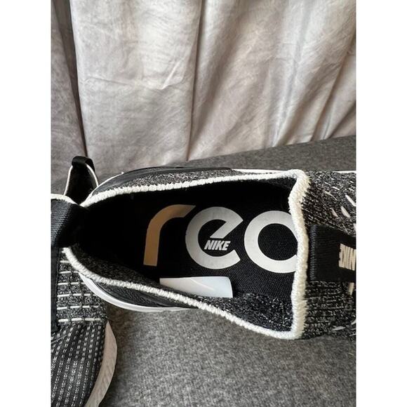 Size 9 - Nike React Phantom Run Flyknit 2 Black Smoke Grey CJ0277-003 - Picture 6 of 8